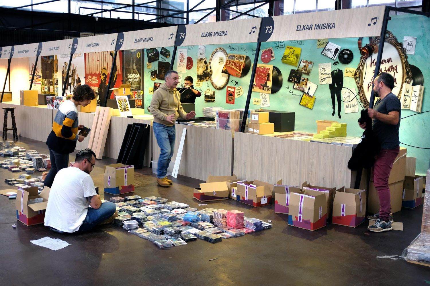 Durangoko Azoka kultura hartzeko eta emateko prestatzen ari da