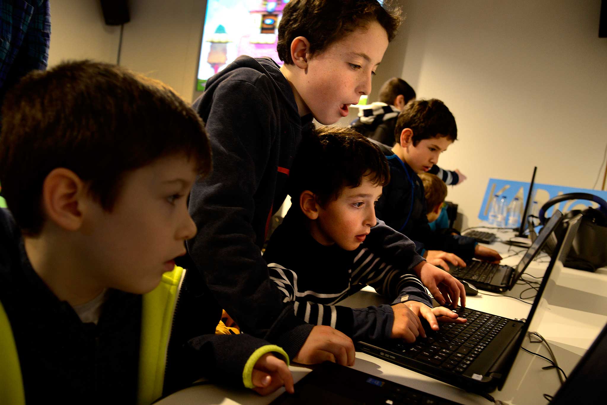 Ikastetxeek eskaintza anitza izango dute Ikasle Goizean, modu birtualean